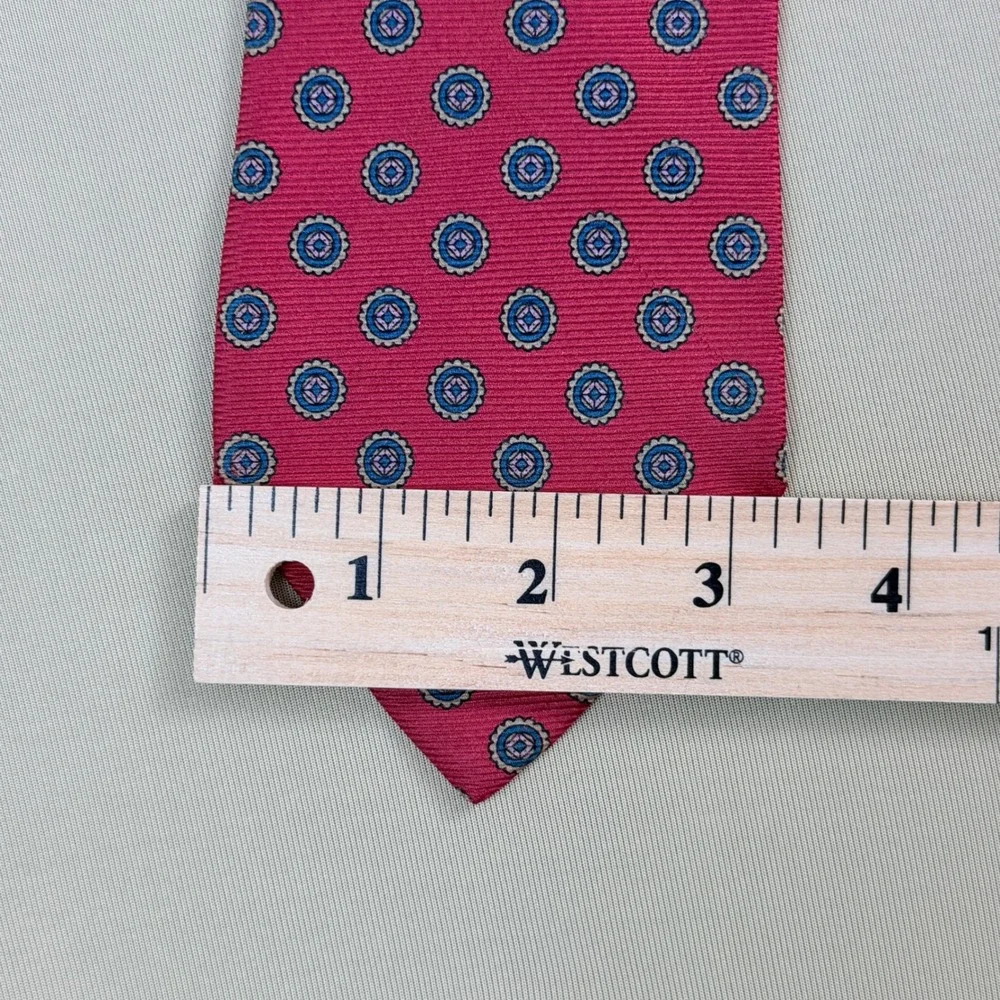 Jos A Bank Necktie Mens One Size Red Silk Medallion Executive Collection Classic